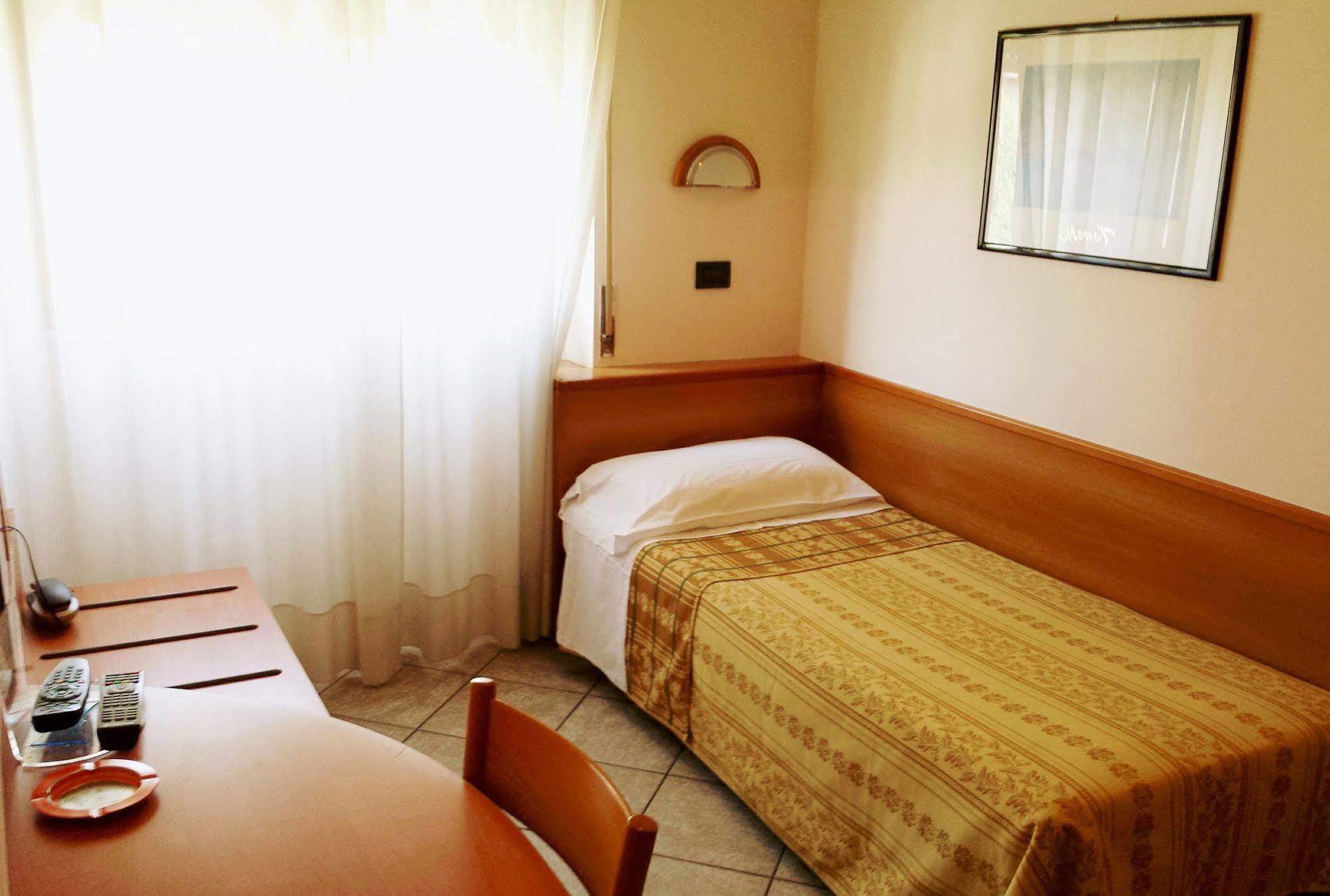 Hotel Eden Μιλάνο Εξωτερικό φωτογραφία